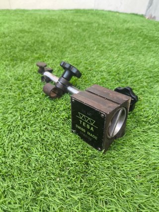 Base magnética TESA para reloj comparador