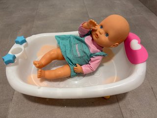 Bañera Nenuco con Muñeca