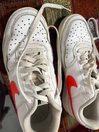 Nike Court Vision Low Blancas y Rojas