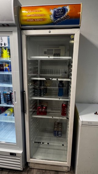 Nevera expositora refrigerada