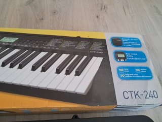 Teclado Electrónico Casio CTK-240