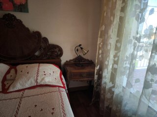 Dormitorio antiguo completo madera