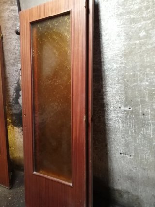 Puerta interior madera con cristal. (8 puertas)