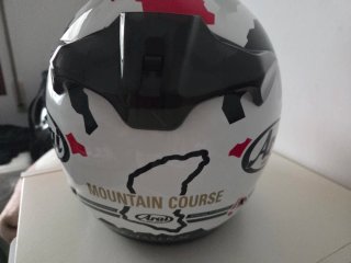 Casco Arai Isla de Man Talla M Esta impecable .