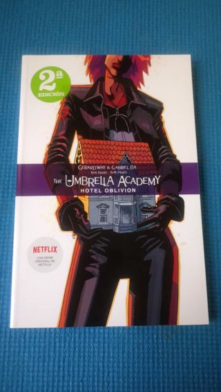 Comic Umbrella Academy 1 y 3 Suite y Hotel