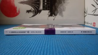Comic Umbrella Academy 1 y 3 Suite y Hotel