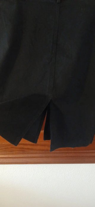 Falda tubo negra talla 40