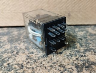 Relé OMRON MY4N-D2 24VDC