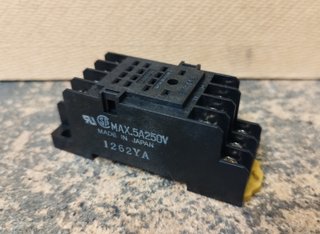Relé OMRON MY4N-D2 24VDC