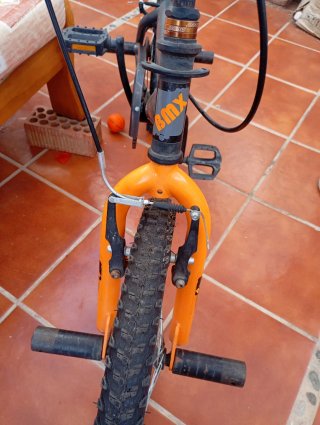 Bicicleta BMX 20 Negra y Naranja