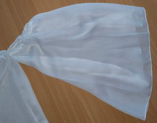 Top blanco hombros descubiertos mangas separadas