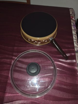 Sartén con tapa de cristal