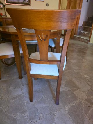 Mesa redonda pino extensible 80cm más y 4 sillas