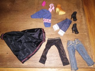 Muñeca accesorios. Ropa y Zapatos