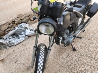 Moto 125cc Negra clipic radar 125