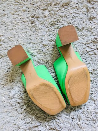 Sandalias tacón verde  40