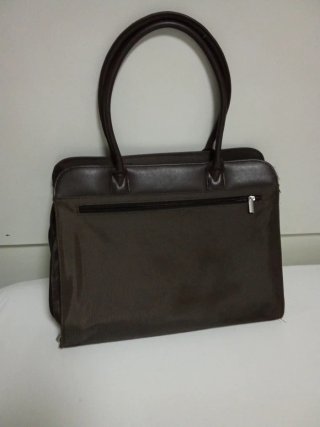 Bolso marrón