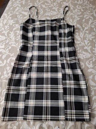 Vestido corto de tirantes a cuadros