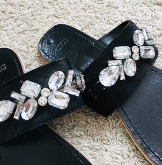 Sandalias piel 40 con pedrería