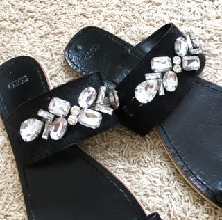 Sandalias piel 40 con pedrería