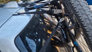 Portabicicletas para coche con placa v-20