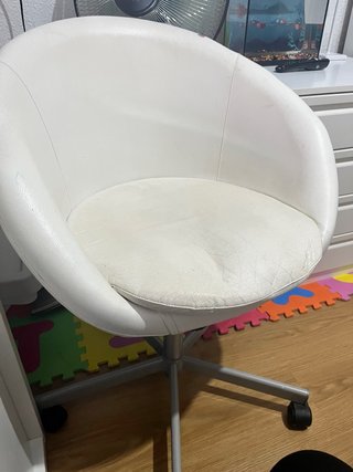 Silla de escritorio blanca giratoria
