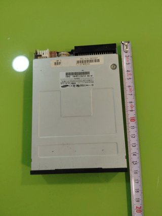 Disquetera Samsung 3.5 SFD-321B/MBM2