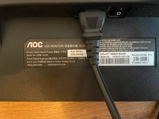 Monitor AOC 24 Full HD con cable HDMI