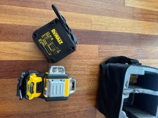 Nivel Láser DeWalt + Batería + Estuche