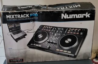 Mesa dj Numark Mixtrack Pro DJ