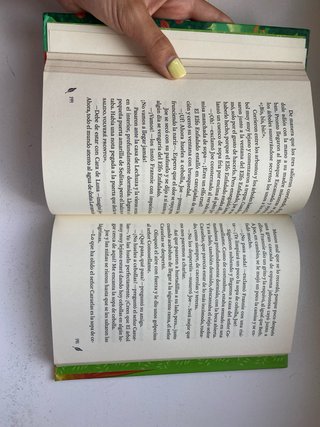 El árbol muy muy lejano Enid Blyton libro infantil