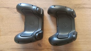 2 Mandos Steam Controllers Valve