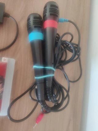 SingStar PS3 con micros y adaptador