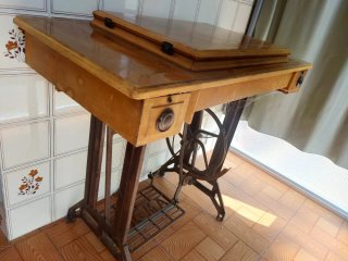 Máquina de coser Sigma antigua 1950