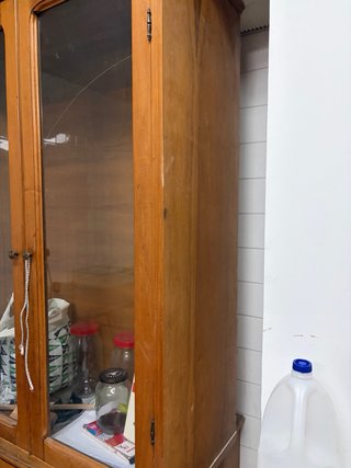 Vitrina aparador madera maciza estilo clásico