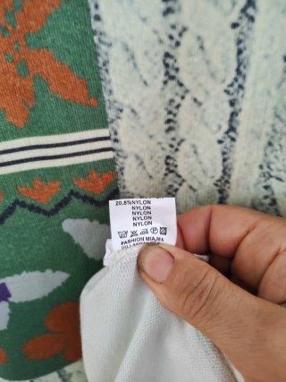 Jersey MIA MIA estampado talla L