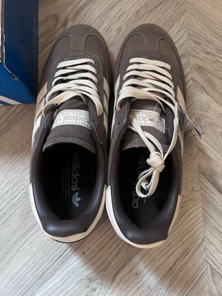 Adidas Spezial Marrones y Blancas