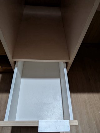 Escritorio beige/blanco madera y plástico