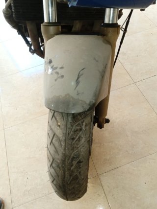 Suzuki GSX 750 F averiada para  Cambio o Venta.