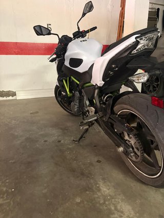 Kawasaki Z650 ABS Naked Moto