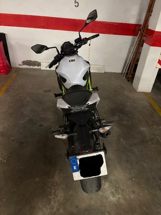 Kawasaki Z650 ABS Naked Moto