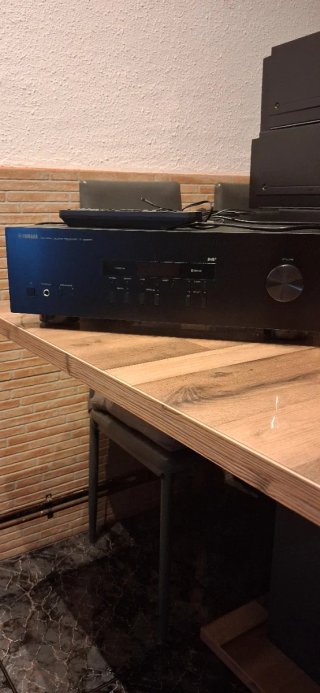 Amplificador Yamaha Negro Hifi R-S202D