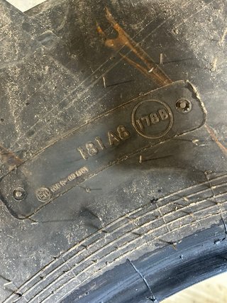 Neumáticos 800/65 R32