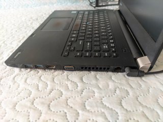 Toshiba Tecra A40C - i5 6gen 250ssd y 4GB Portátil