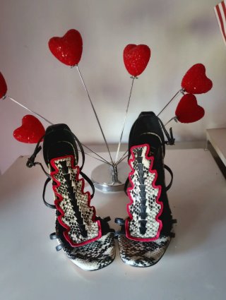 Sandalias Lola Cruz Diseño Serpiente