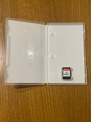 Nintendo Switch + FIFA 20