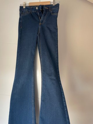 Pantalón vaquero campana azul