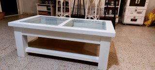 Mesa de centro de madera y cristal