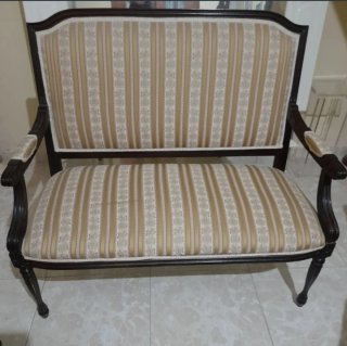 Sofá Isabelino Madera y Tela Beige