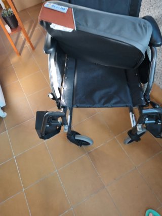 Silla ruedas perfecto estado + cojín regalo